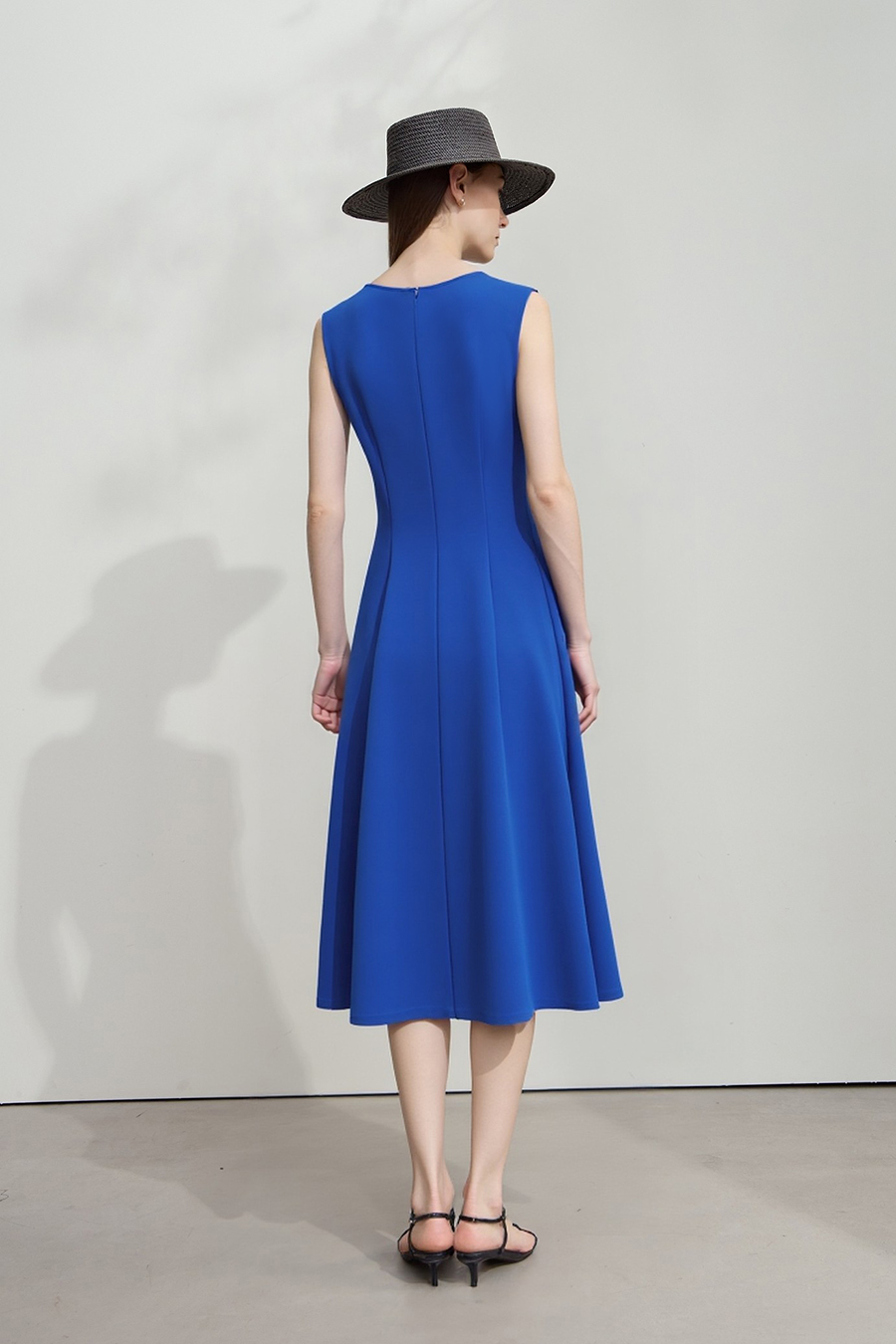 Crew Neck Waist-tied Dress