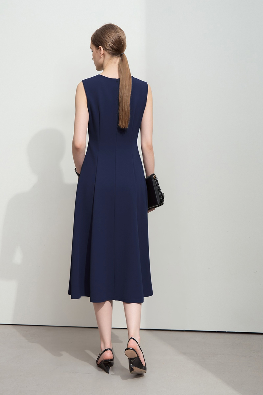 Crew Neck Waist-tied Dress