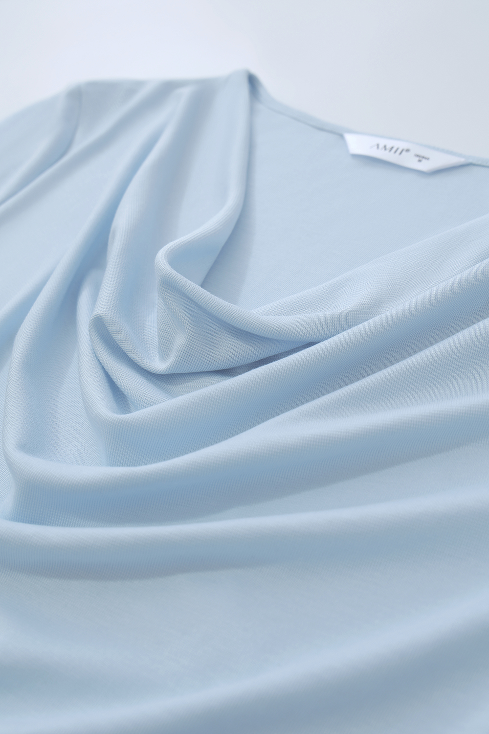 Cowl Neck Irregular Hem T-Shirt|AMII