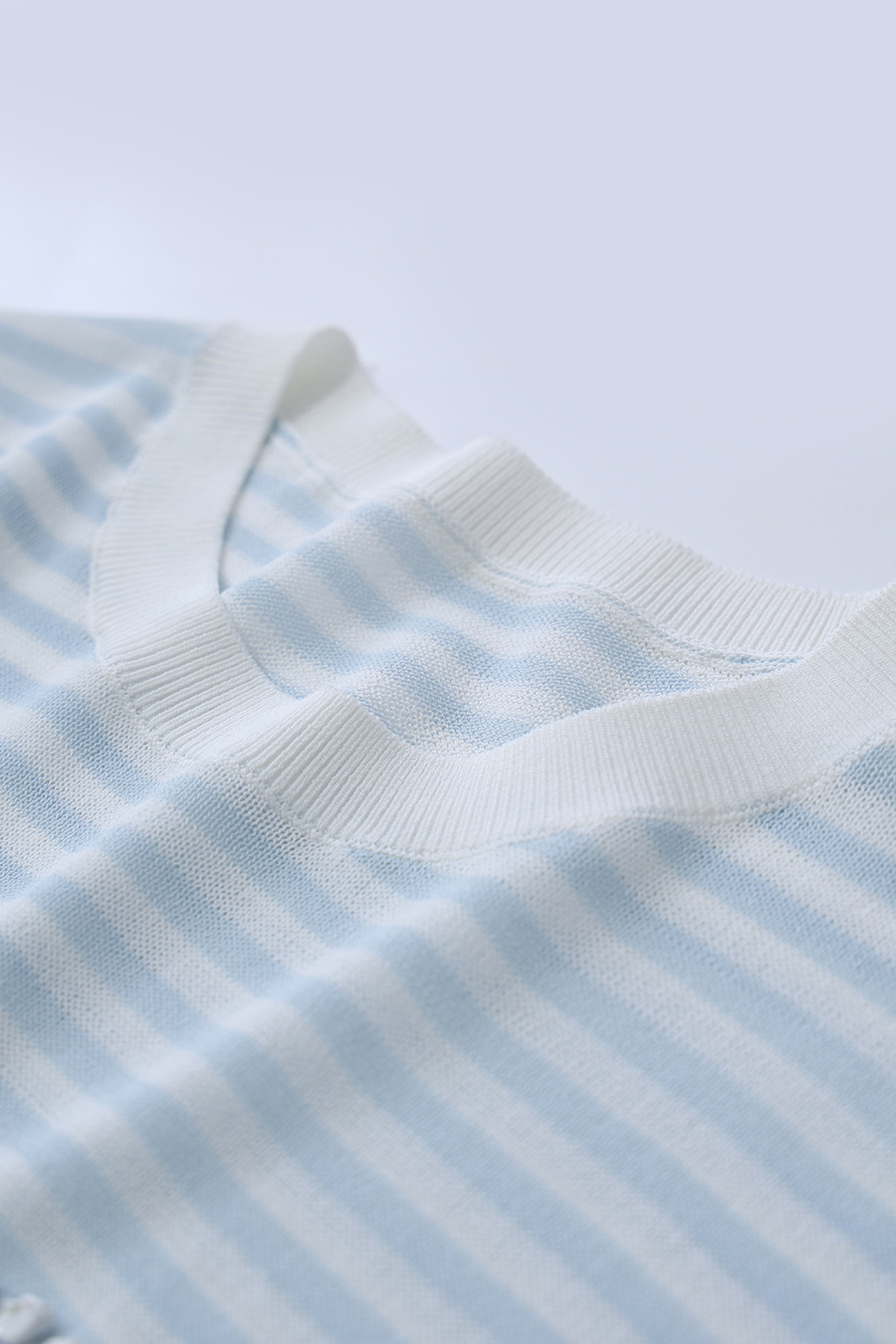 Rhinestone Striped Knit Sweater|AMII