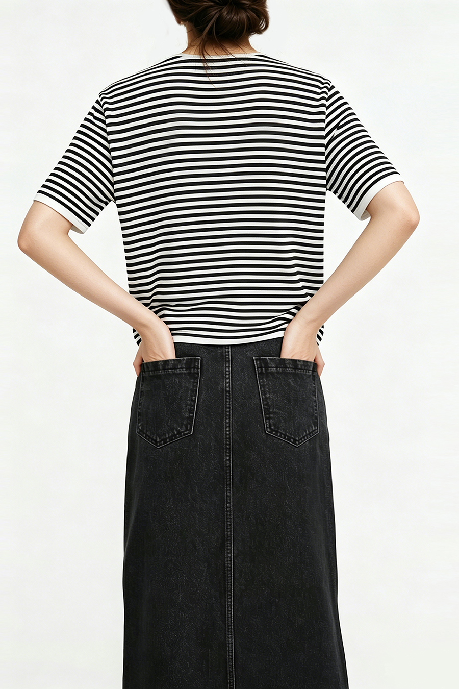 Rhinestone Striped Knit Sweater|AMII