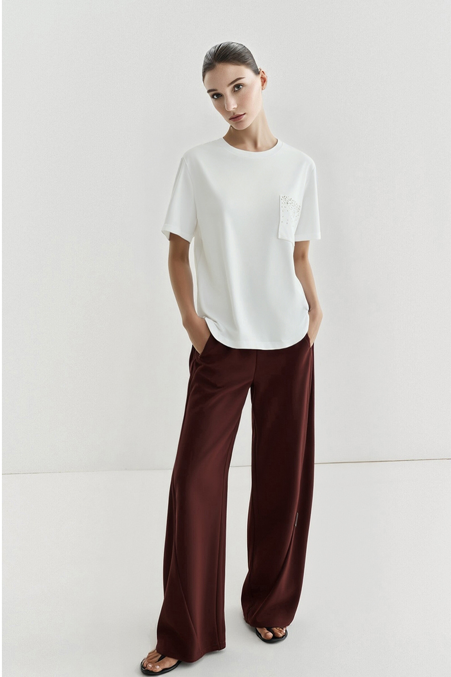 Rhinestone Pocket Crew Neck T-shirt|AMII