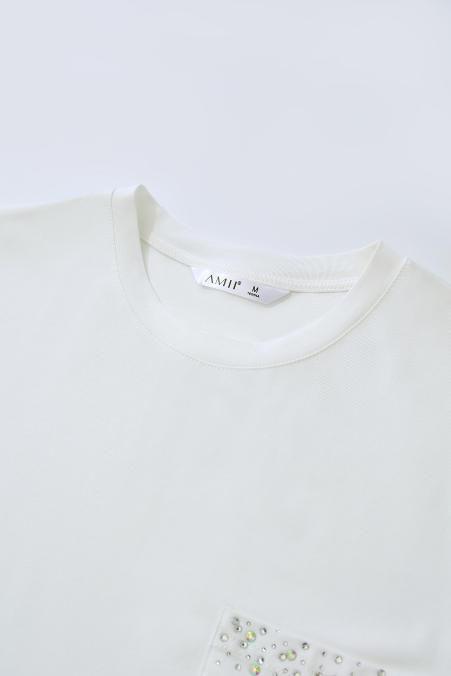 Rhinestone Pocket Crew Neck T-shirt|AMII