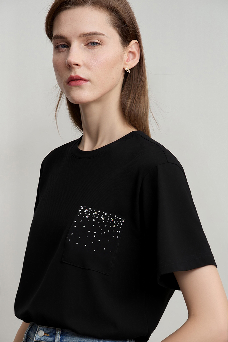 Rhinestone Pocket Crew Neck T-shirt|AMII