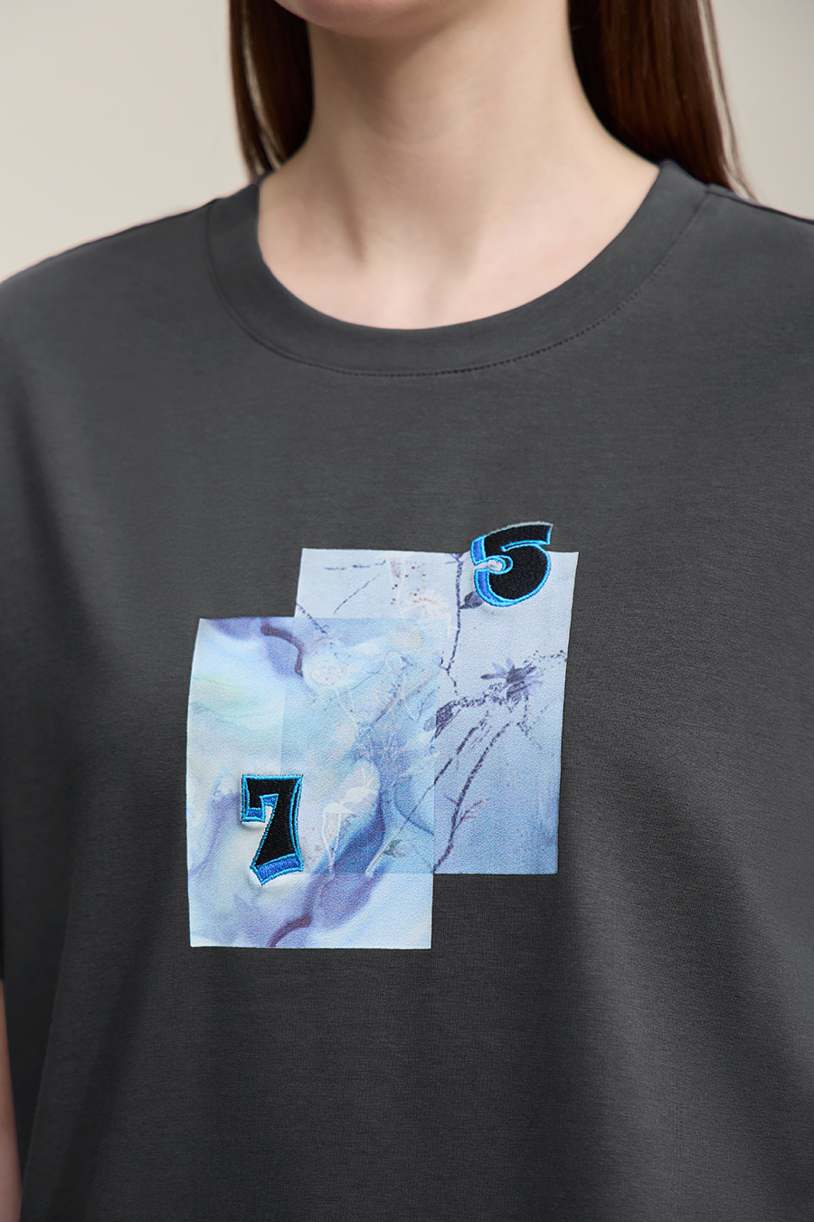 Printed Embroidery Short Sleeve T-Shirt|AMII
