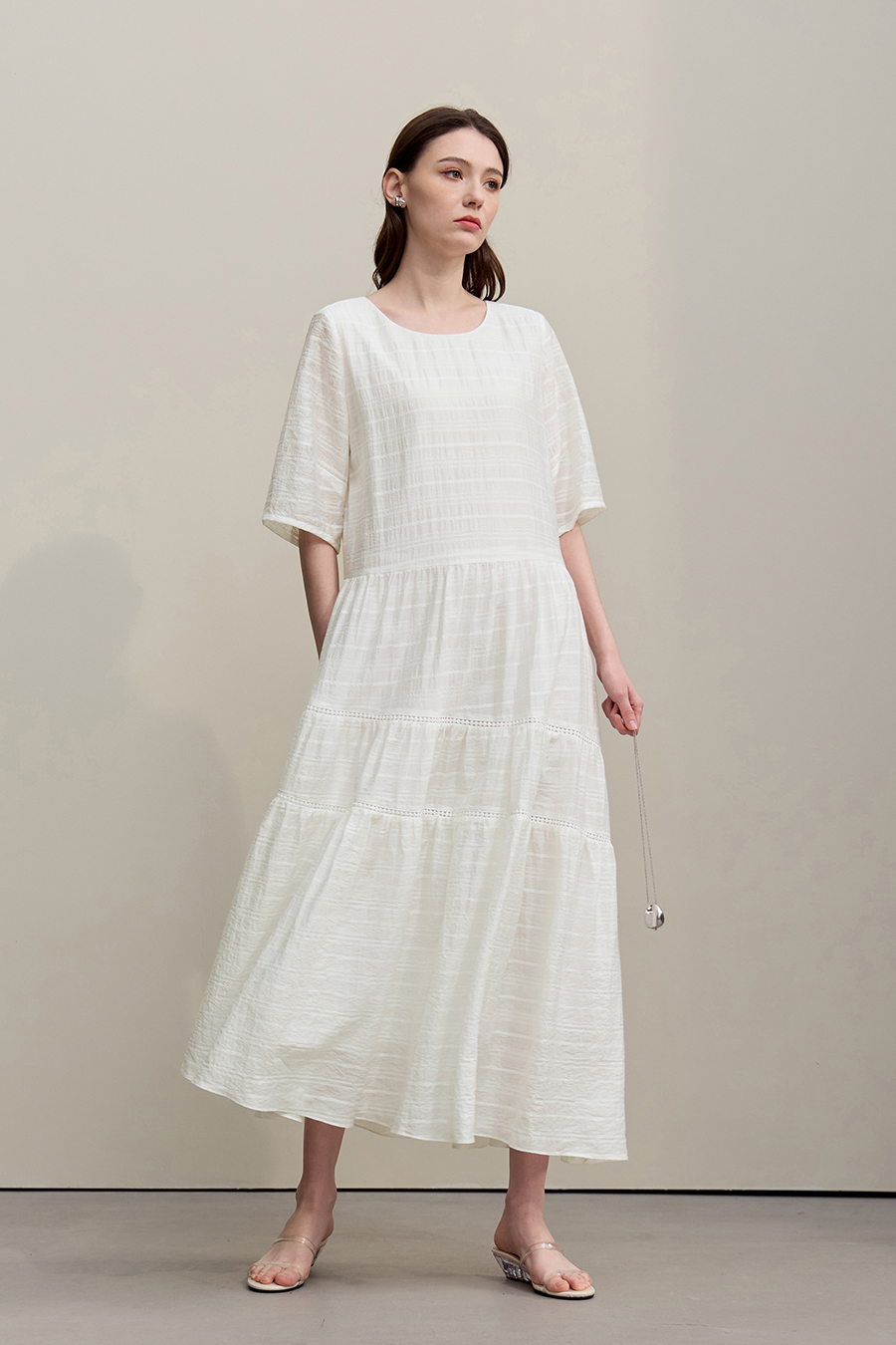 Round Neck Three-Quarter Sleeve Dress|AMII
