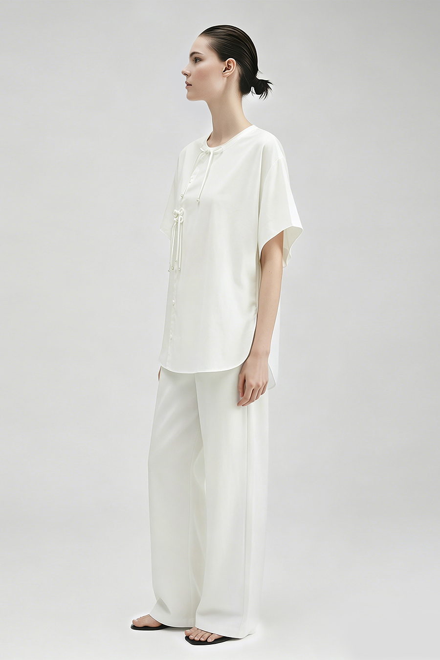 Chinese Style Round Neck Frog Button Shirt|AMII