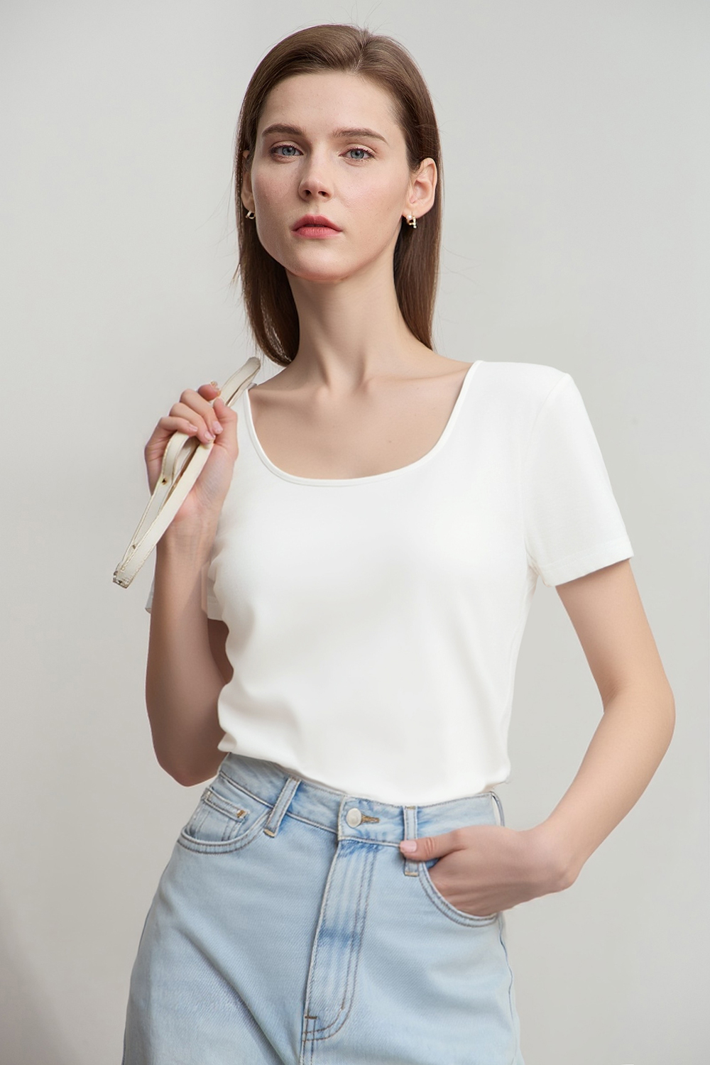 Lace Spliced Backless T-shirt
