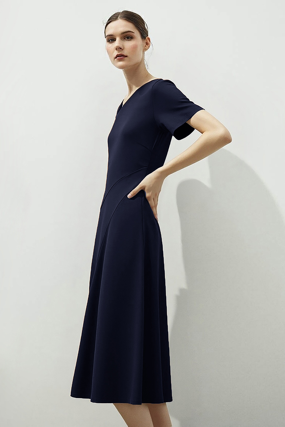Asymmetric Neck Waist Slim Knit Dress|AMII