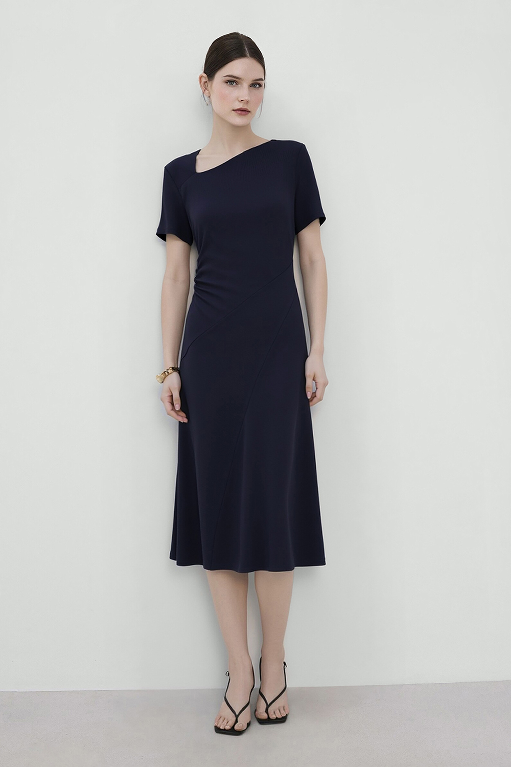 Asymmetric Neck Waist Slim Knit Dress|AMII
