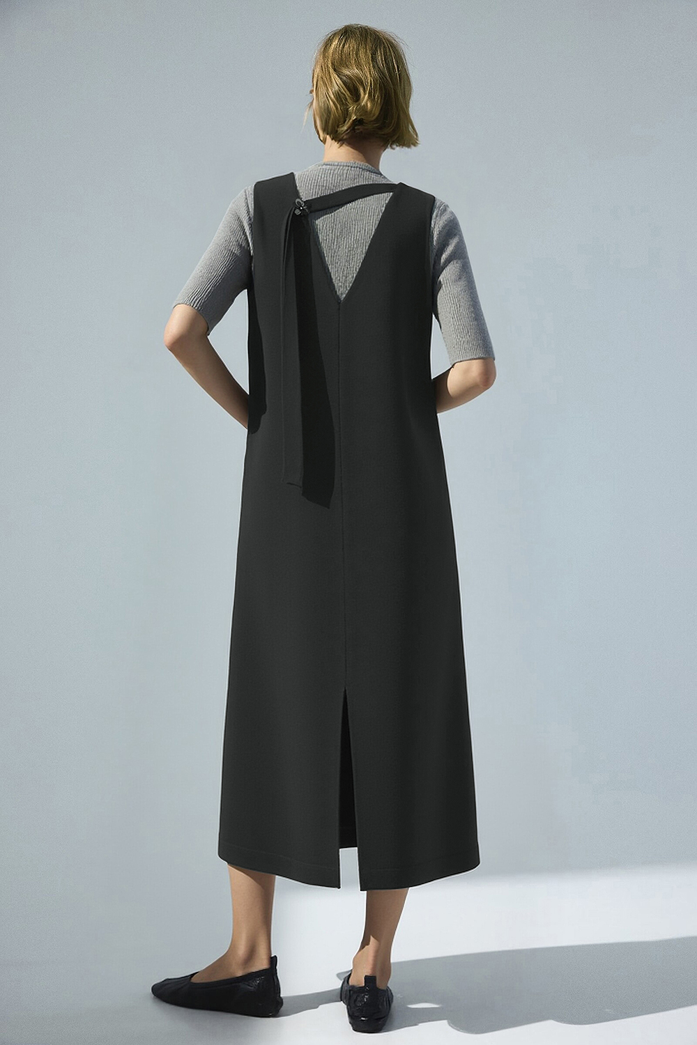 V-neck Ribbon Dress