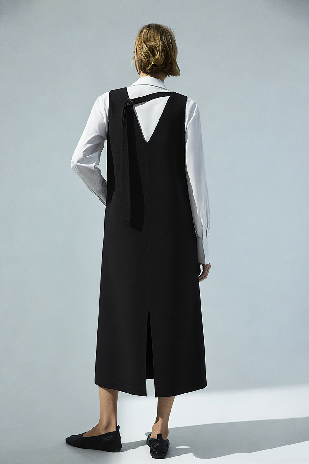 V-neck Ribbon Dress