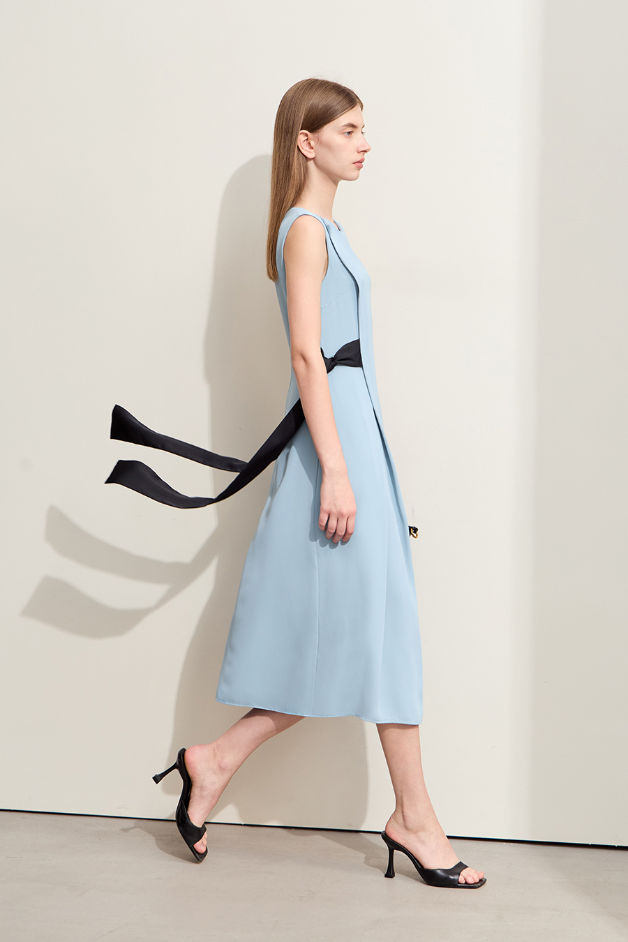 Contrast Tie Dress