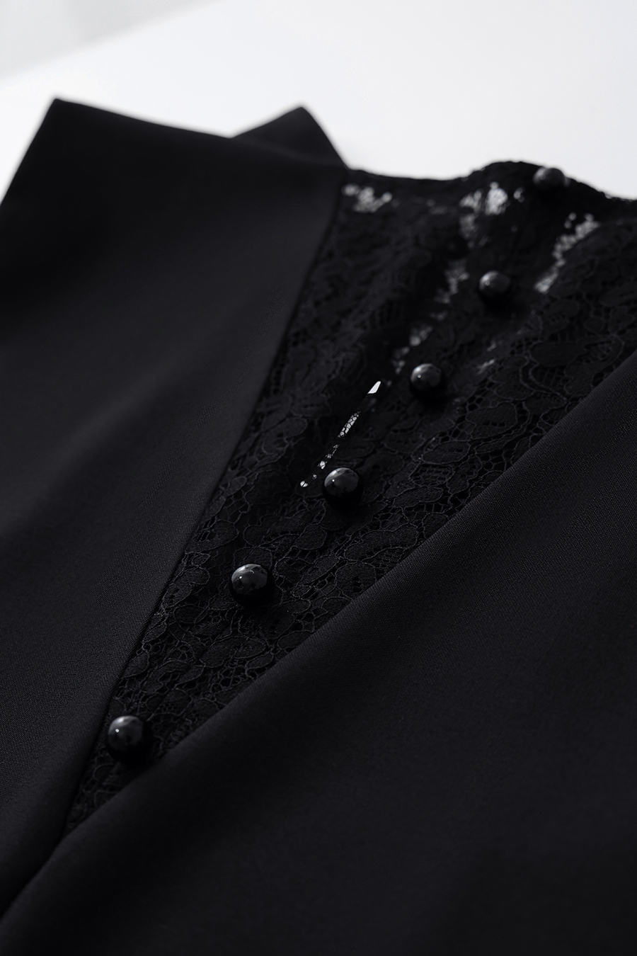 Lace Spliced Sleeveless Dress|AMII