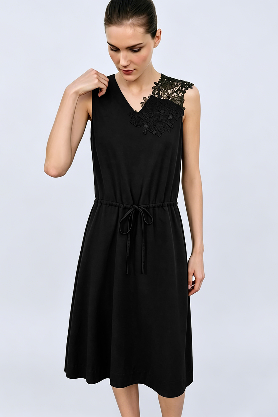 Lace Spliced V-neck Dress|AMII