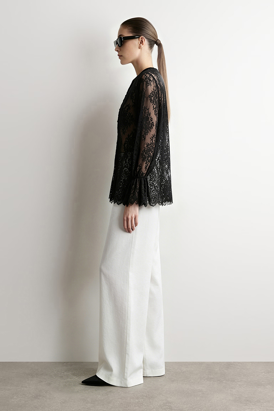 Round Neck Eyelash Lace Shirt | AMII
