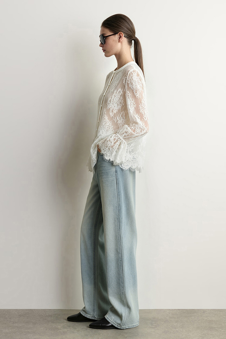 Round Neck Eyelash Lace Shirt | AMII
