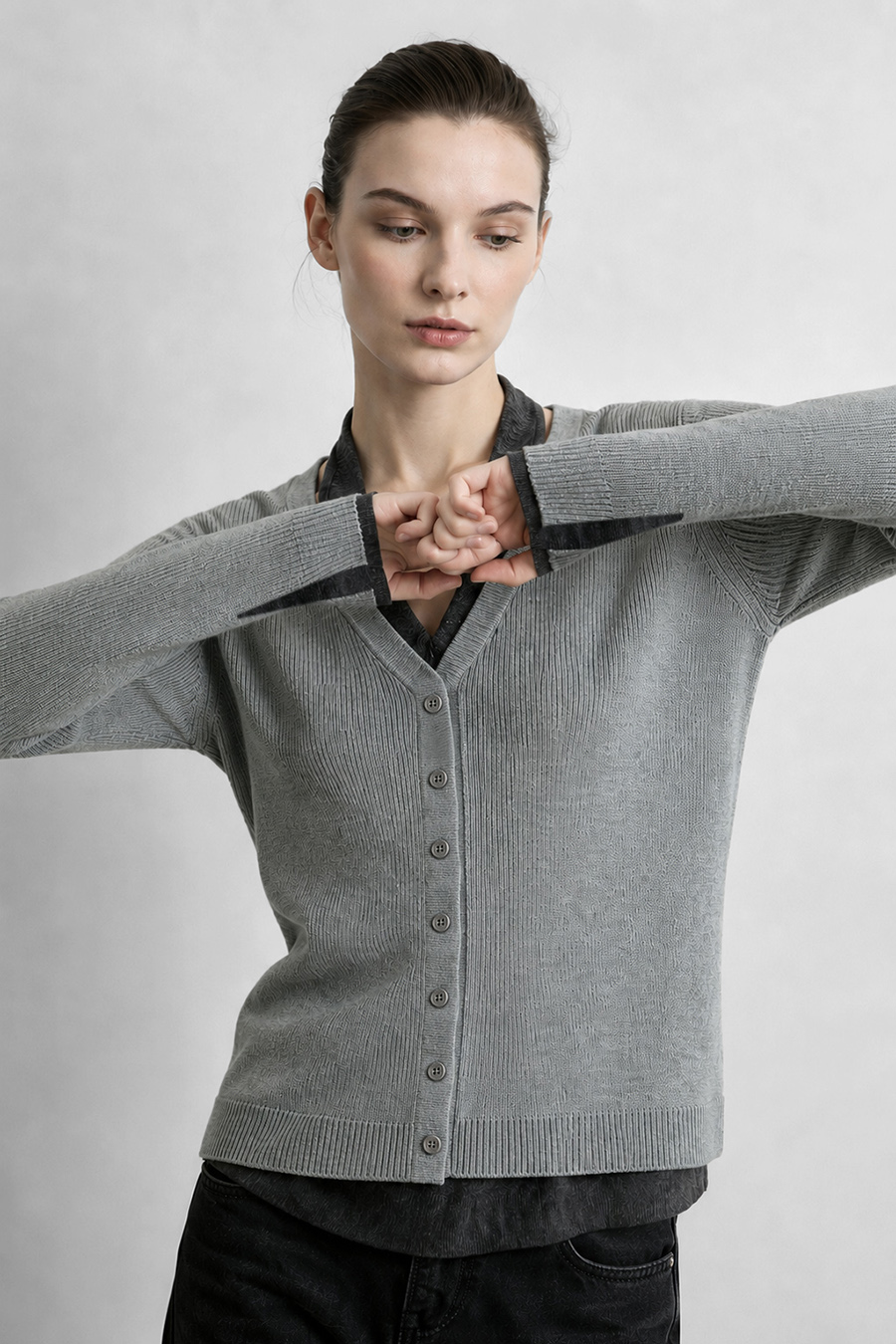 Faux‑Two‑Piece Cardigan|AMII