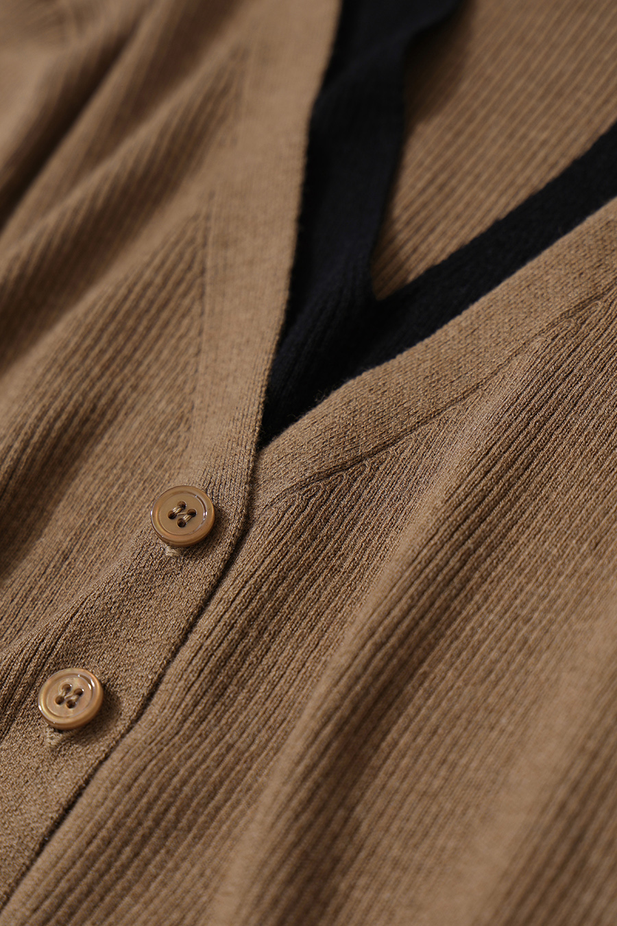 Faux‑Two‑Piece Cardigan|AMII