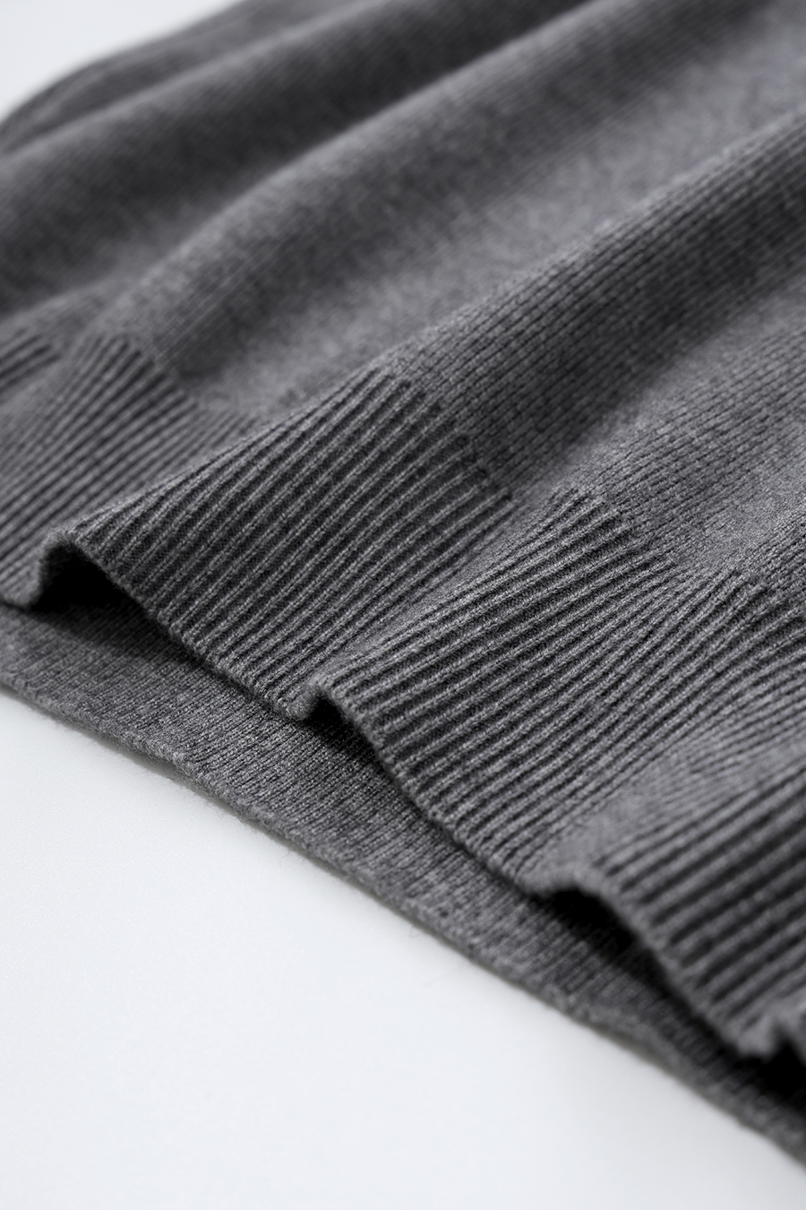 Turtleneck Wide Shoulder Cap Sleeve Knit Vest | AMII