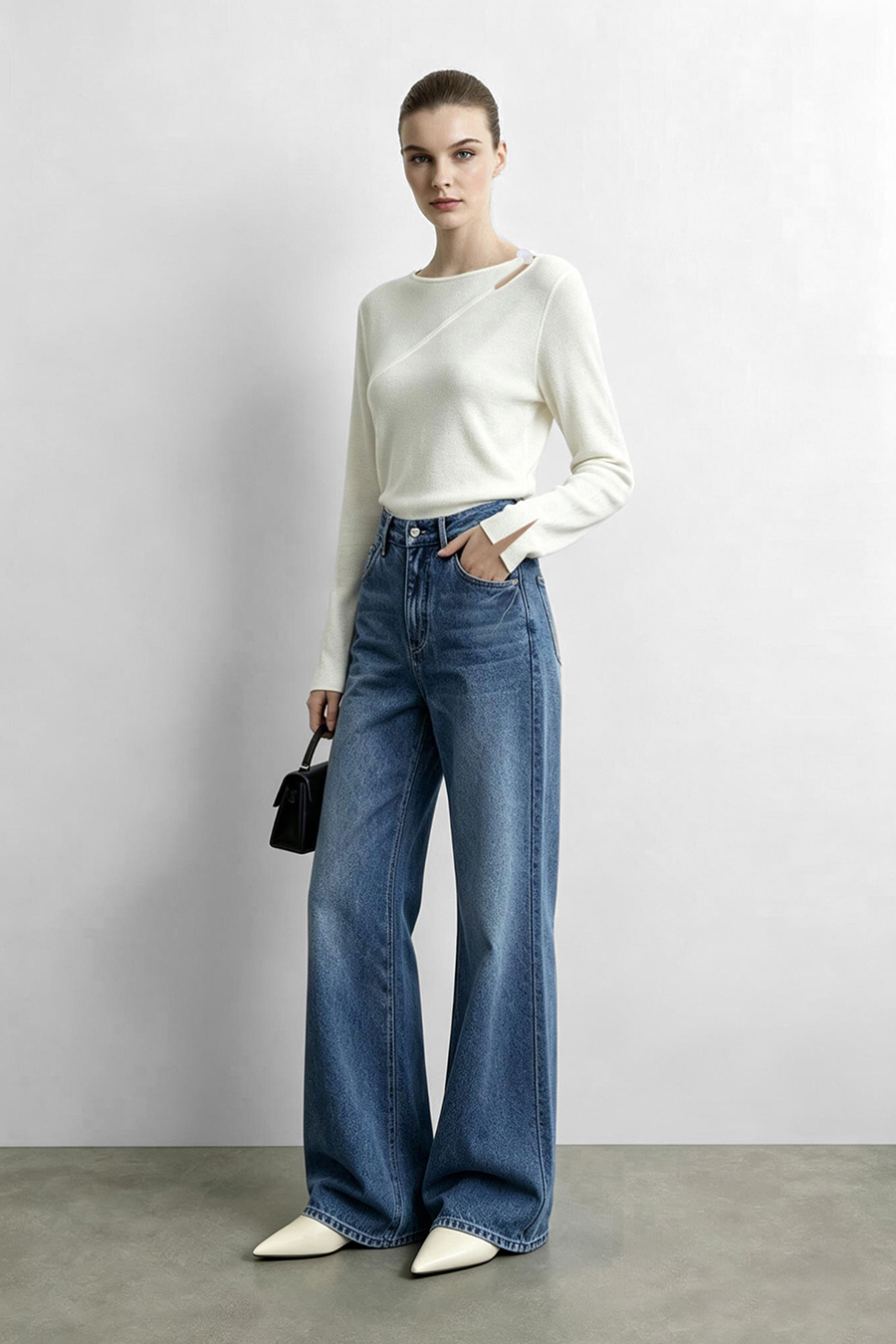 Cotton Flare Jeans | AMII
