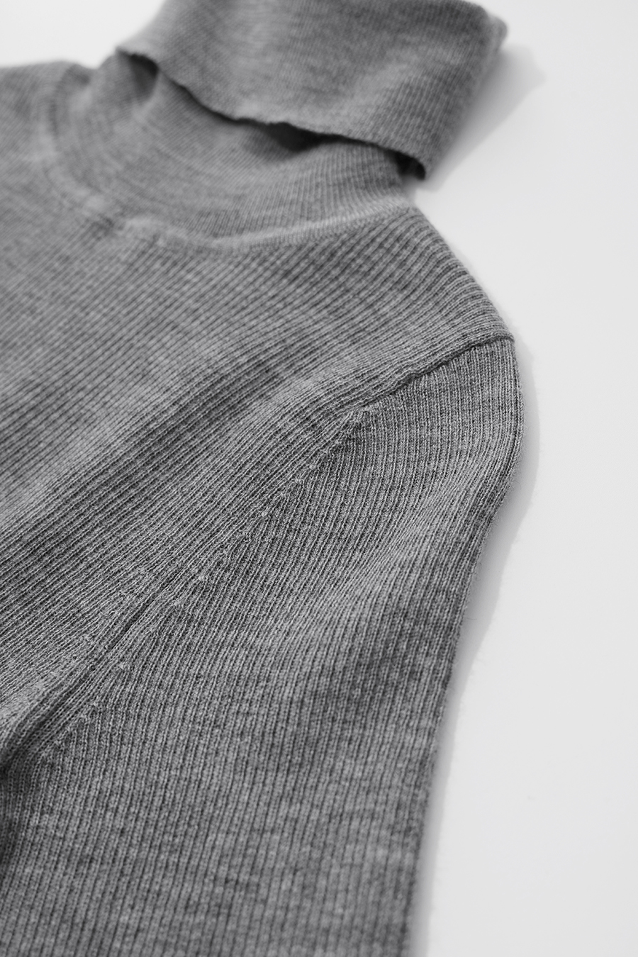 Mock Neck Elbow Sleeve Knit Top | AMII