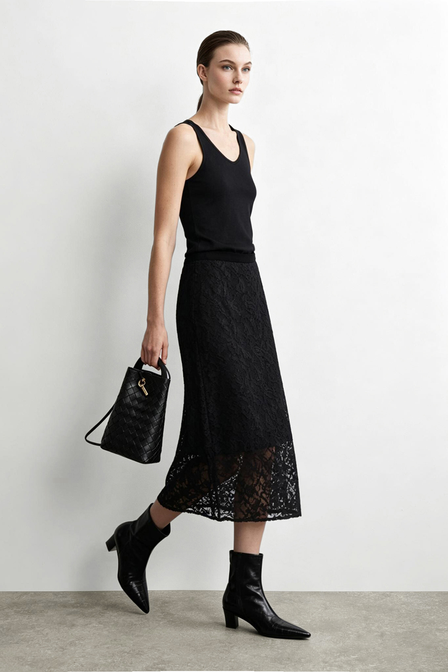 Velvet & Lace Panel Skirt | AMII