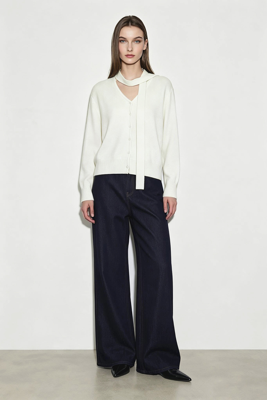 V-Neck Ribbon Knit Cardigan | AMII