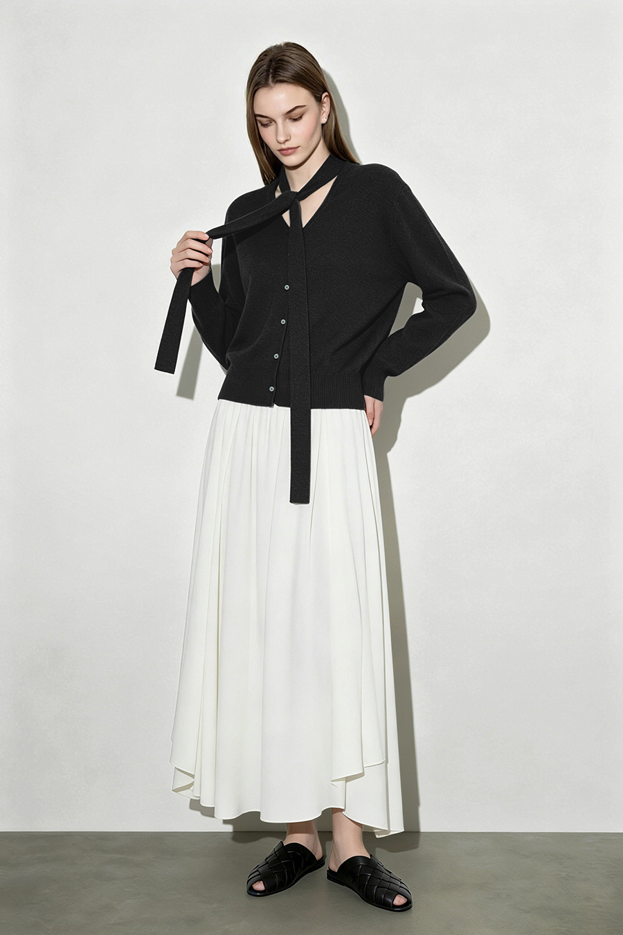 V-Neck Ribbon Knit Cardigan | AMII