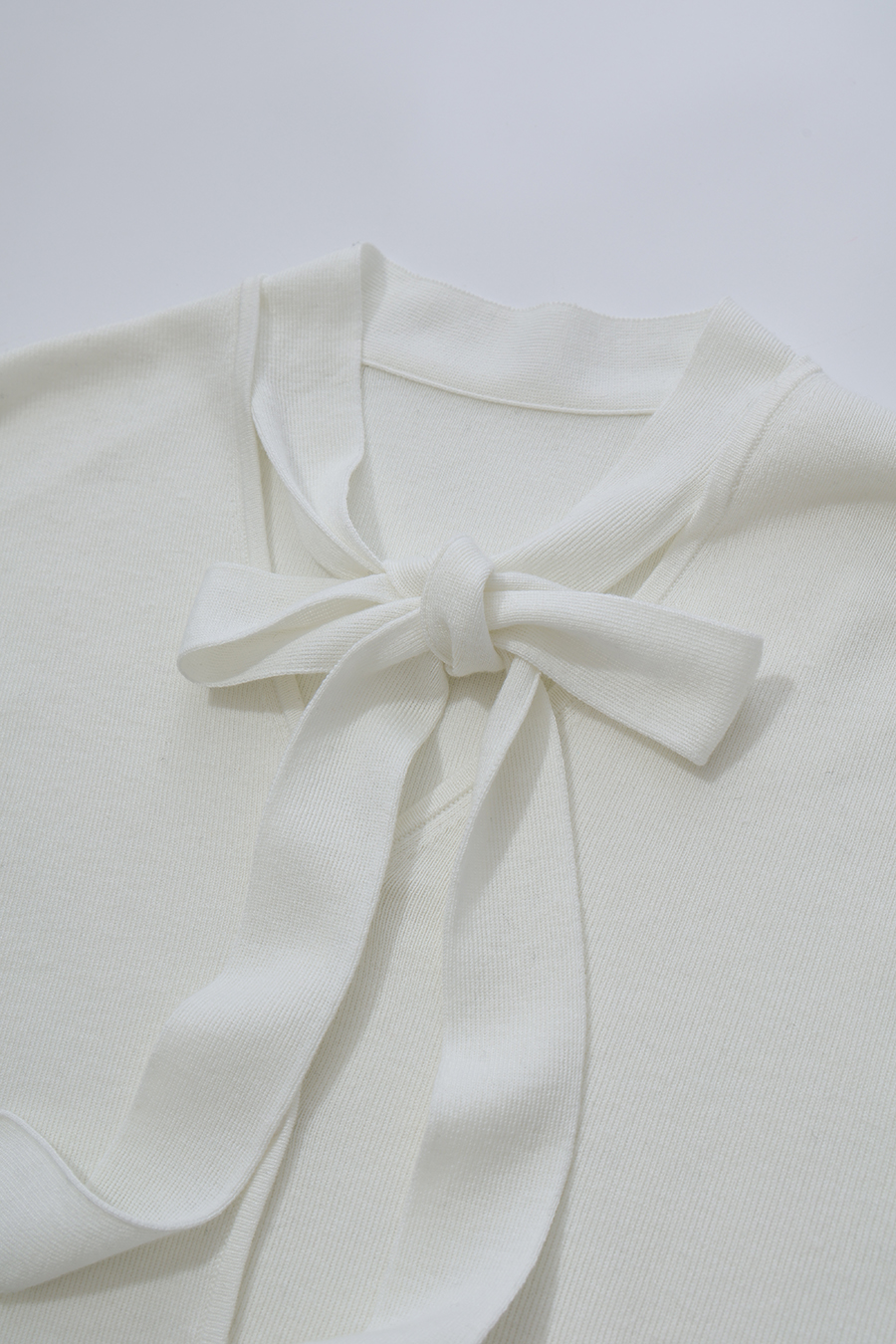 V-Neck Ribbon Knit Cardigan | AMII