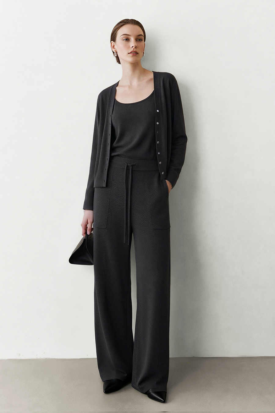Versatile V-Neck Knit Cardigan | AMII