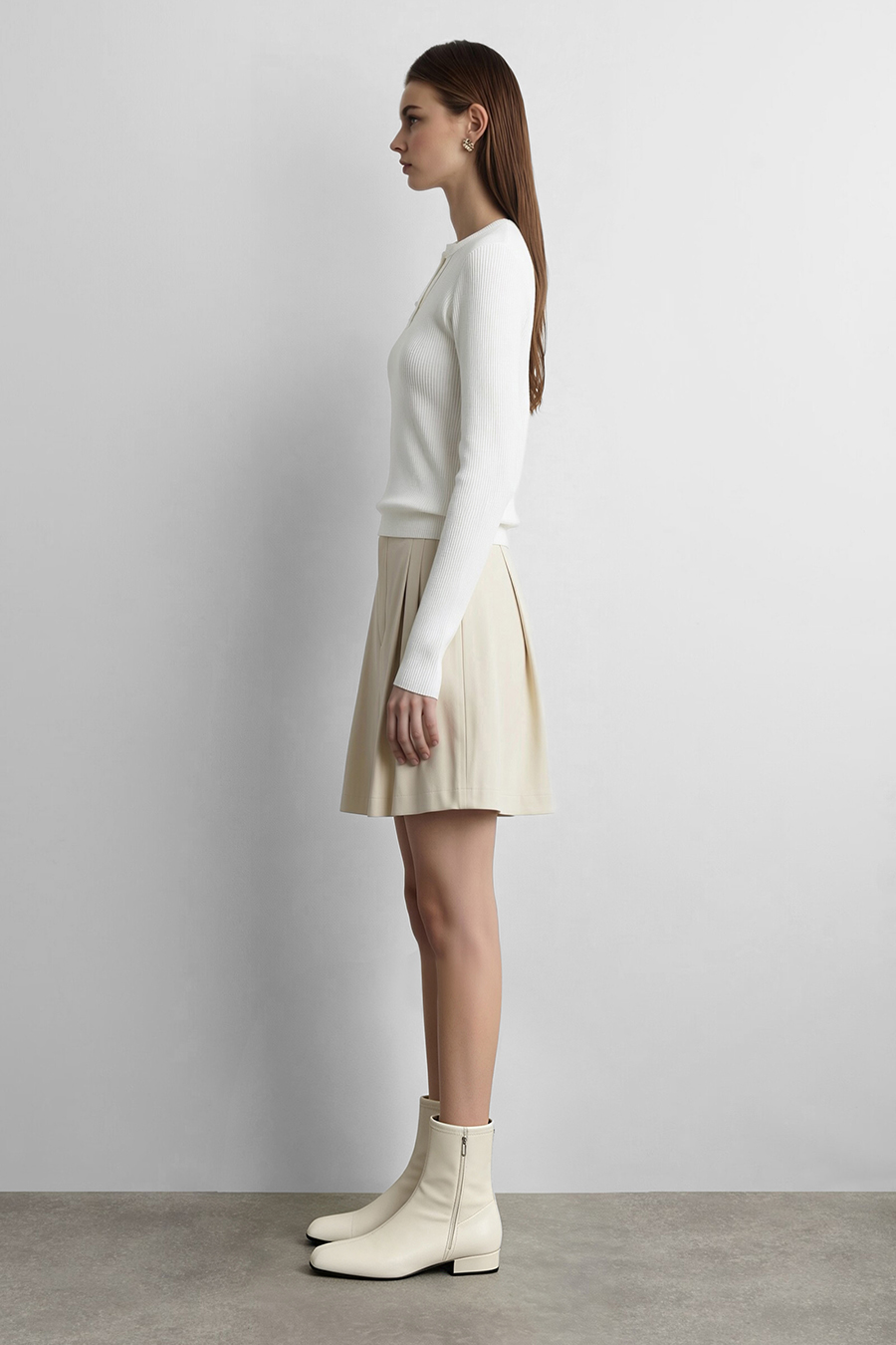 Crew Neck Half Placket Sweater | AMII