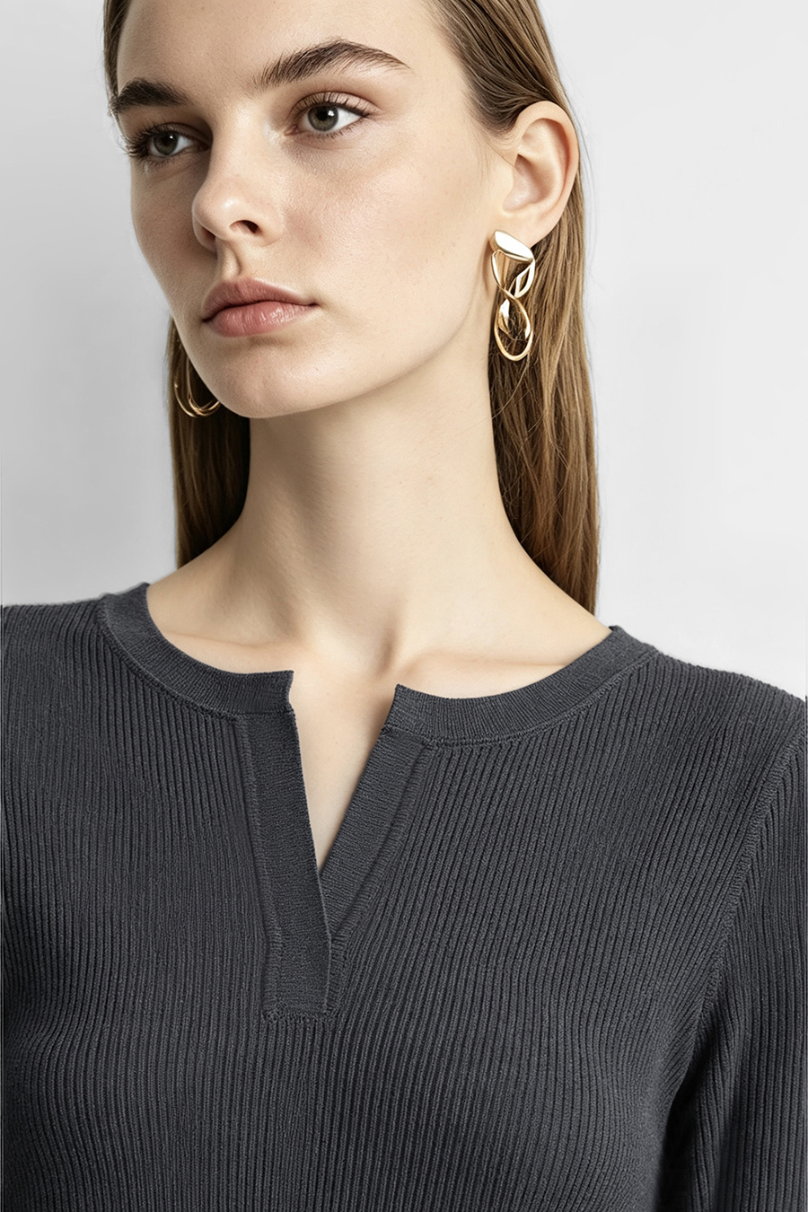 Crew Neck Half Placket Sweater | AMII