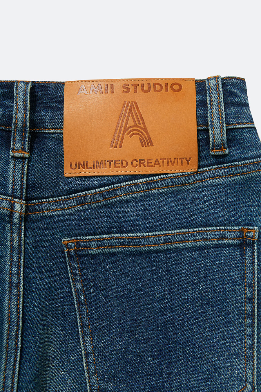 Versatile Straight Leg Jeans | AMII
