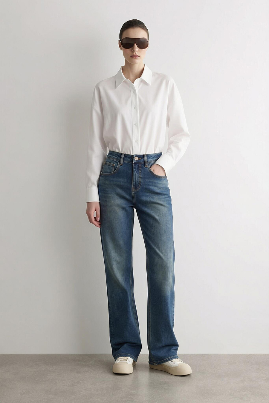 Versatile Straight Leg Jeans | AMII