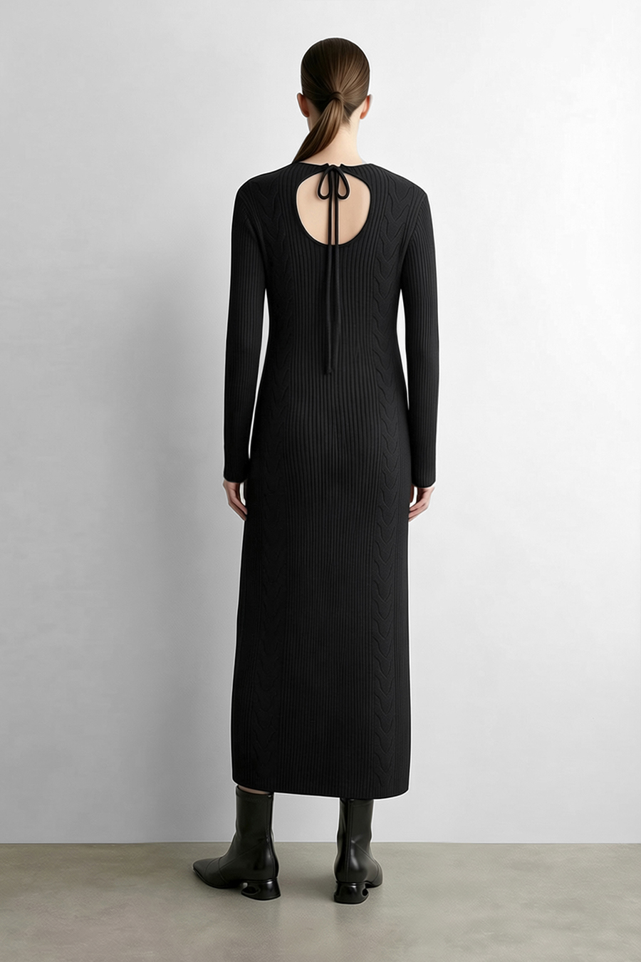 V-Neck Cable Knit Dress | AMII