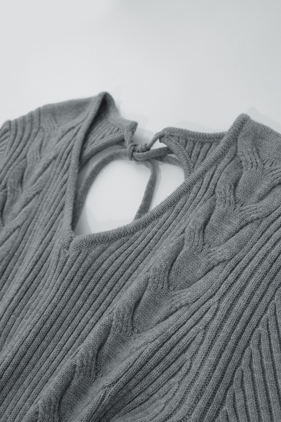 V-Neck Cable Knit Dress | AMII