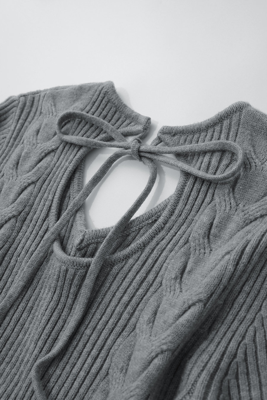 V-Neck Cable Knit Dress | AMII