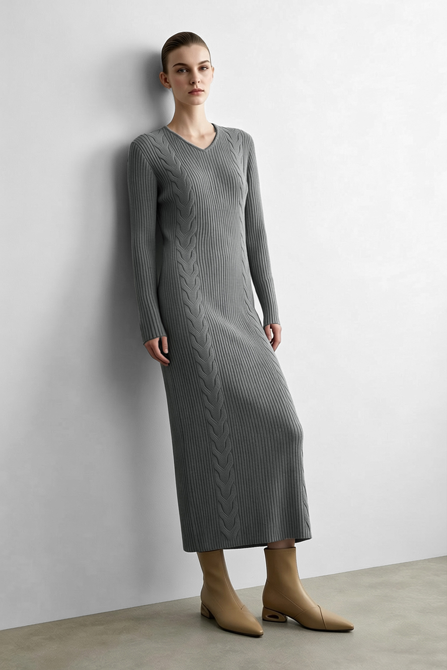 V-Neck Cable Knit Dress | AMII