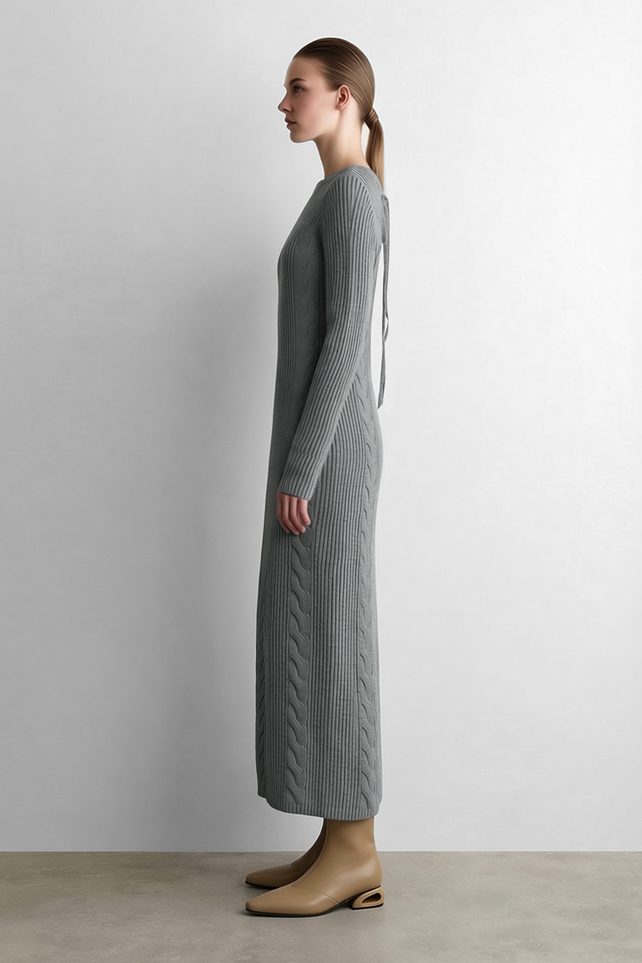 V-Neck Cable Knit Dress | AMII