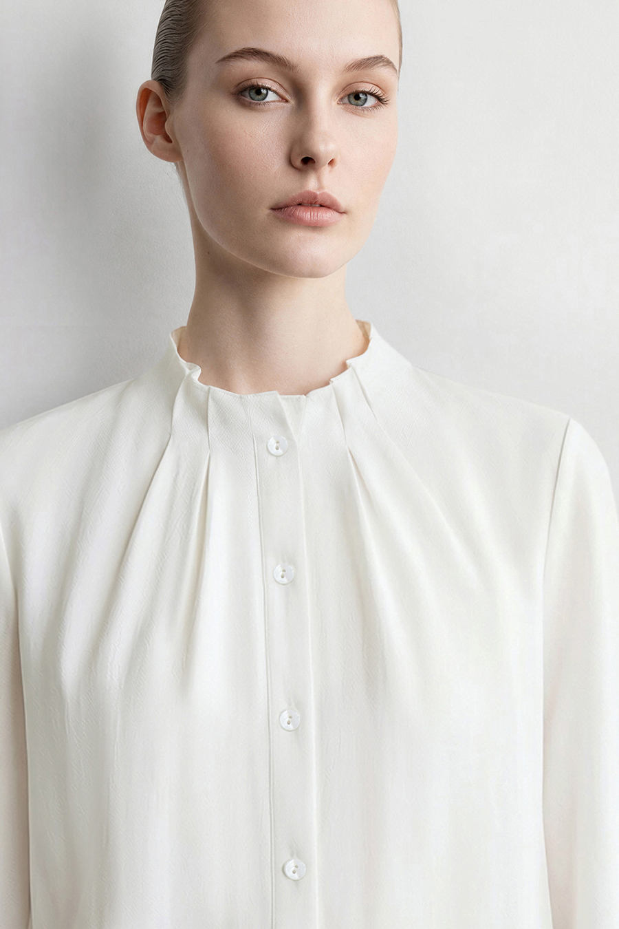 Pleated Stand Collar Lustrous Shirt|AMII