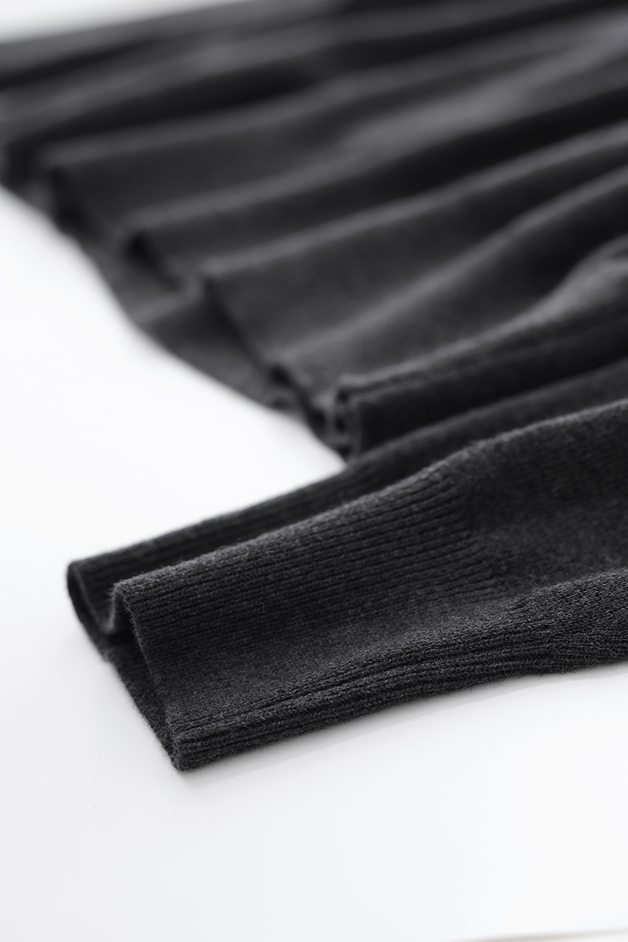 Crew Neck Loose-Fit Long Sleeve Sweater|AMII