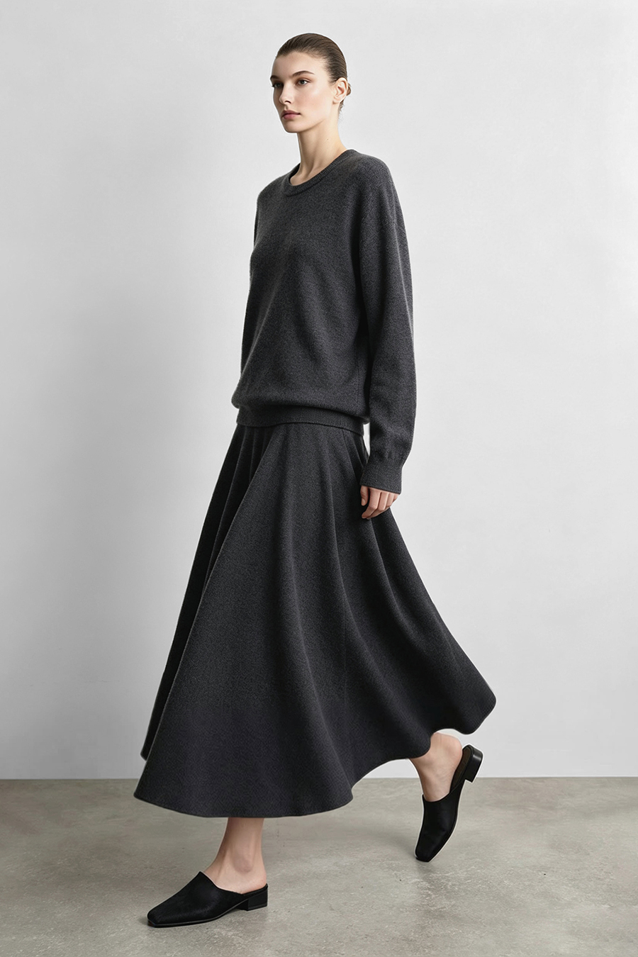 Crew Neck Loose-Fit Long Sleeve Sweater|AMII