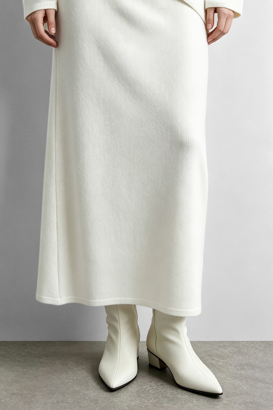Back-Slit Knit Skirt|AMII