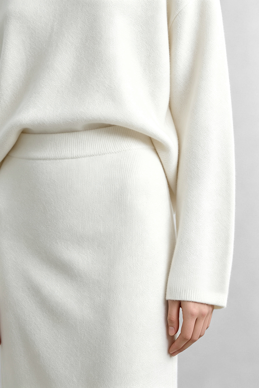 Back-Slit Knit Skirt|AMII