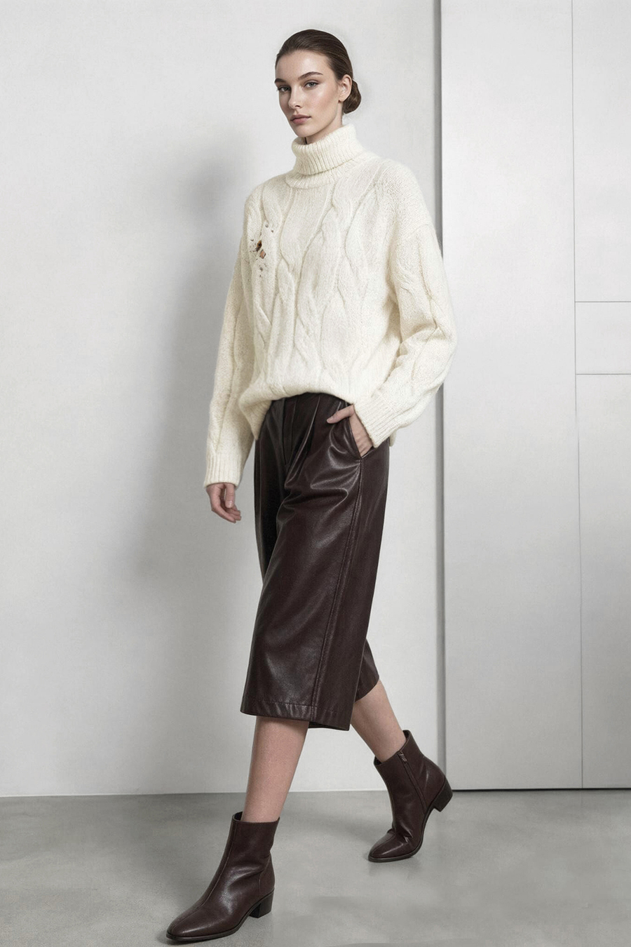 Bead-Embellished Floral Knit Sweater|AMII