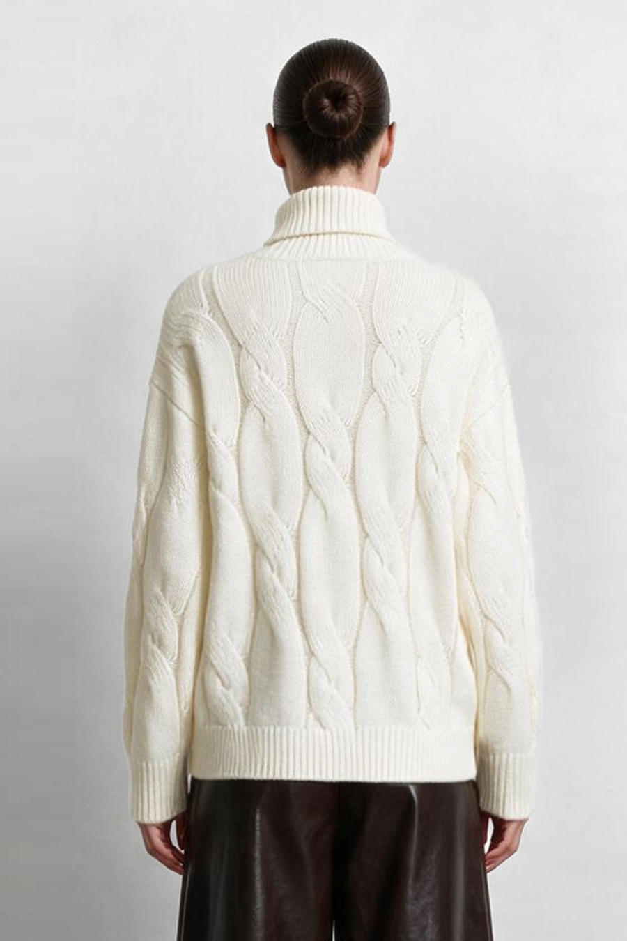 Bead-Embellished Floral Knit Sweater|AMII