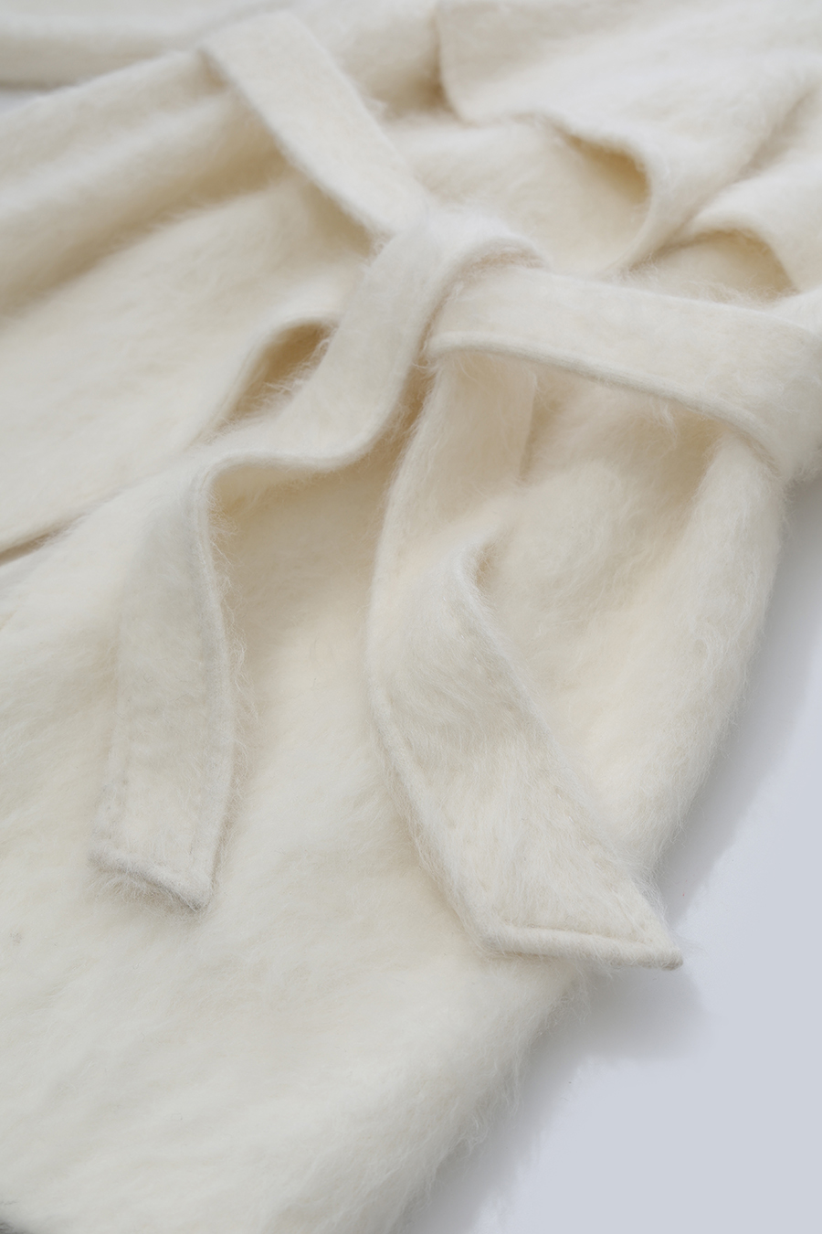 Belted Wool Coat with Lapel Collar|AMII