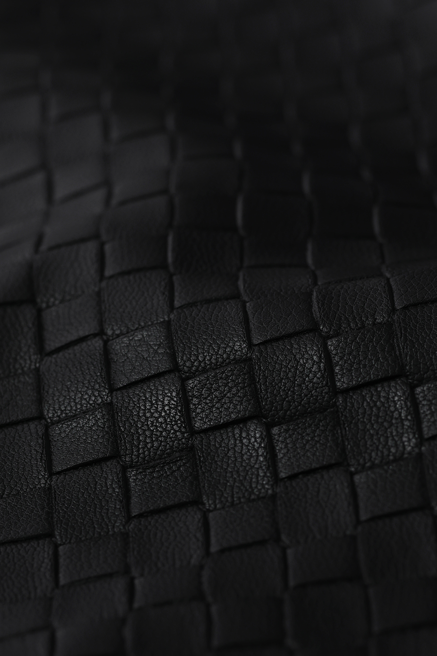 Textured Eco‑Leather Shorts|AMII