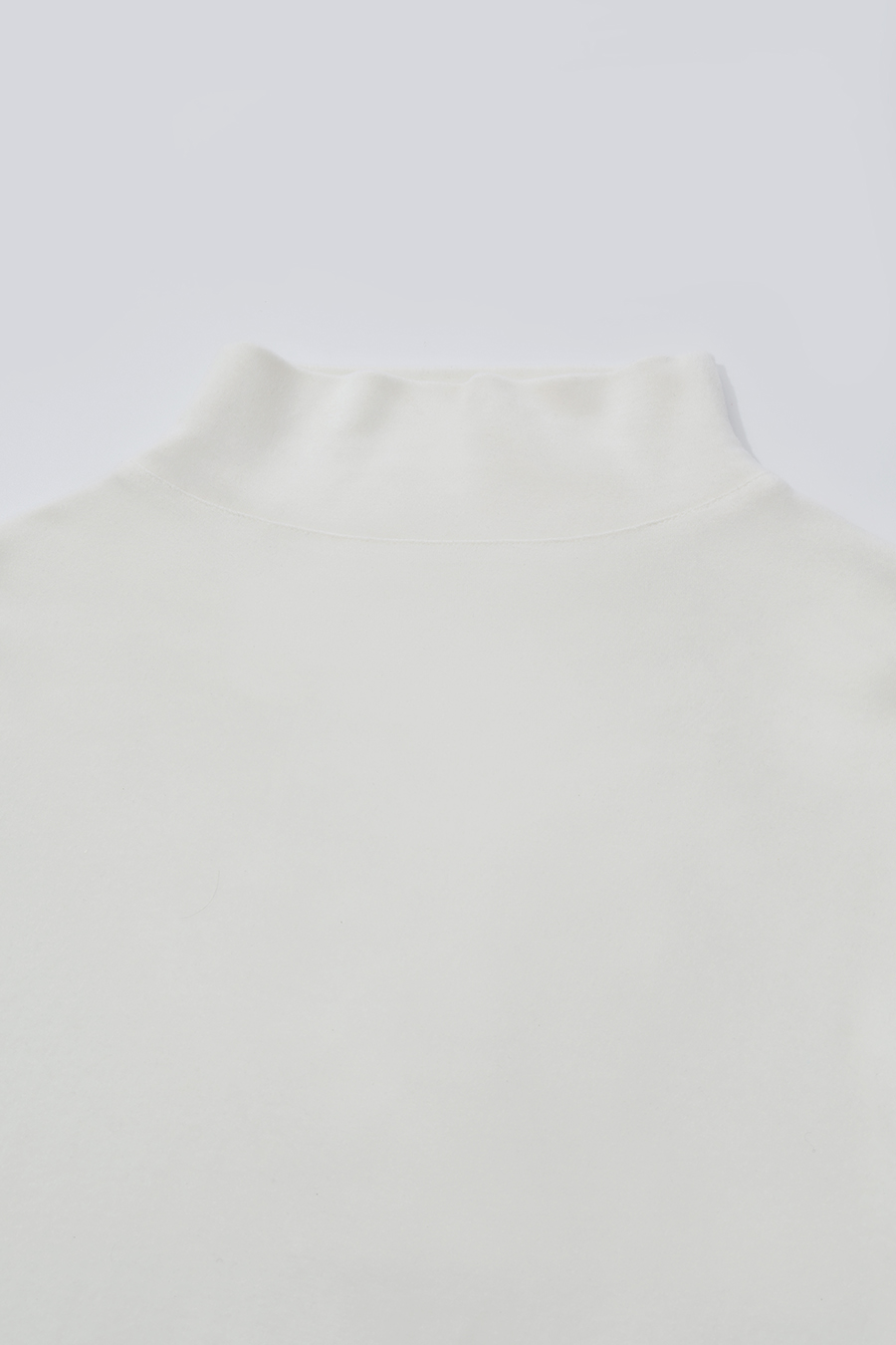 Slouchy Mock Neck T-Shirt|AMII